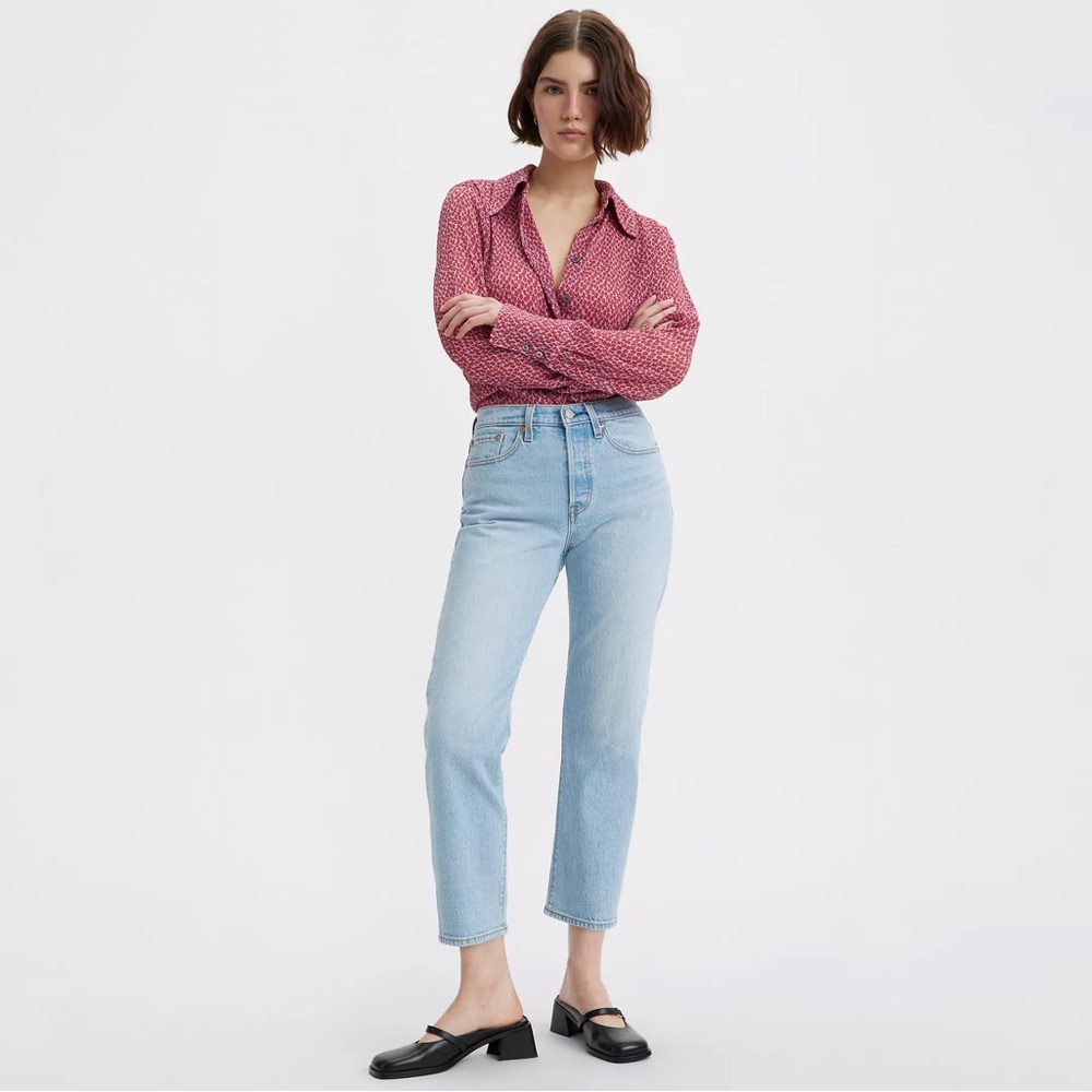 Light wash Levi wedgie jeans. Don’t wear as much as I’d like